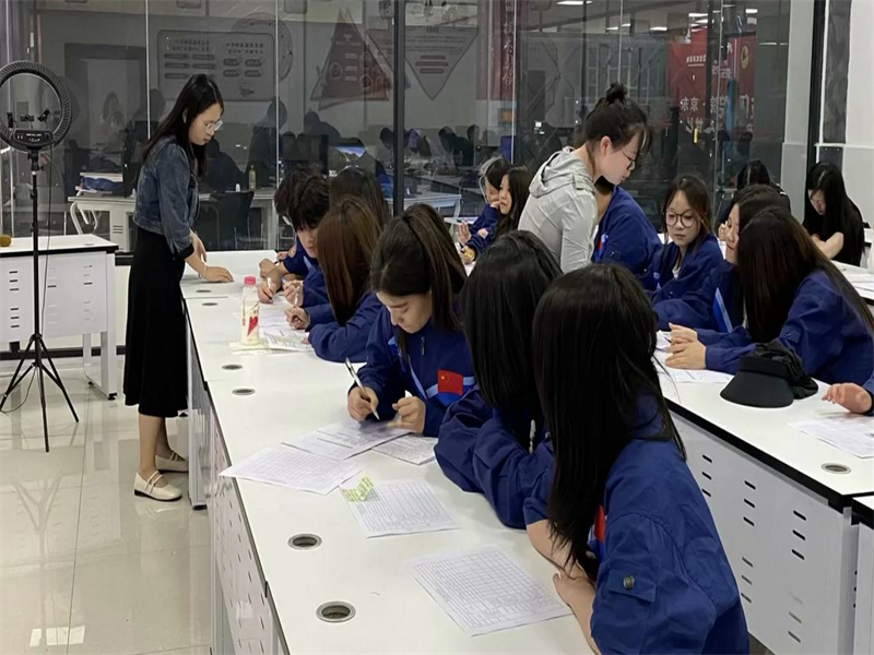 图片2.jpg 图片2.jpg