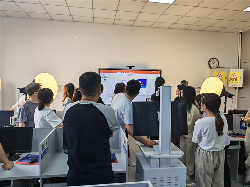 å›¾ç��‡2.png